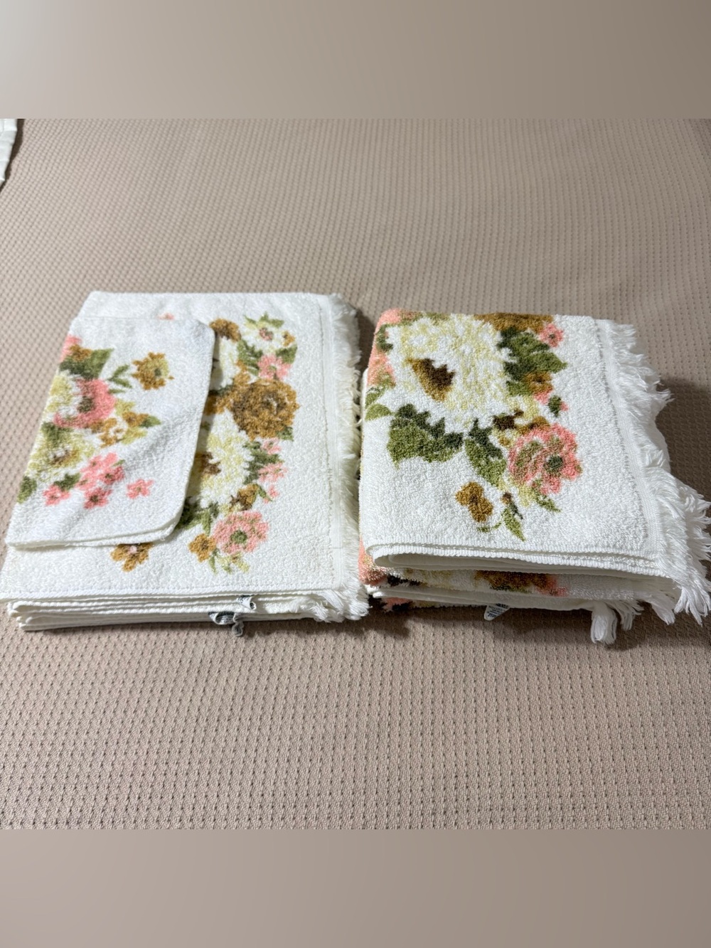 11 Piece Vintage Dundee Bath & Hand Towel Set Pink Green Floral Fringe 60s 70s
